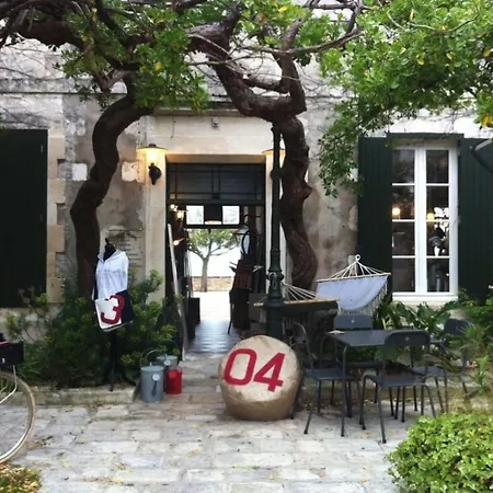 Le Mole Bed & Breakfast La Flotte