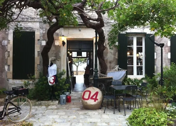 Le Mole Bed and Breakfast La Flotte